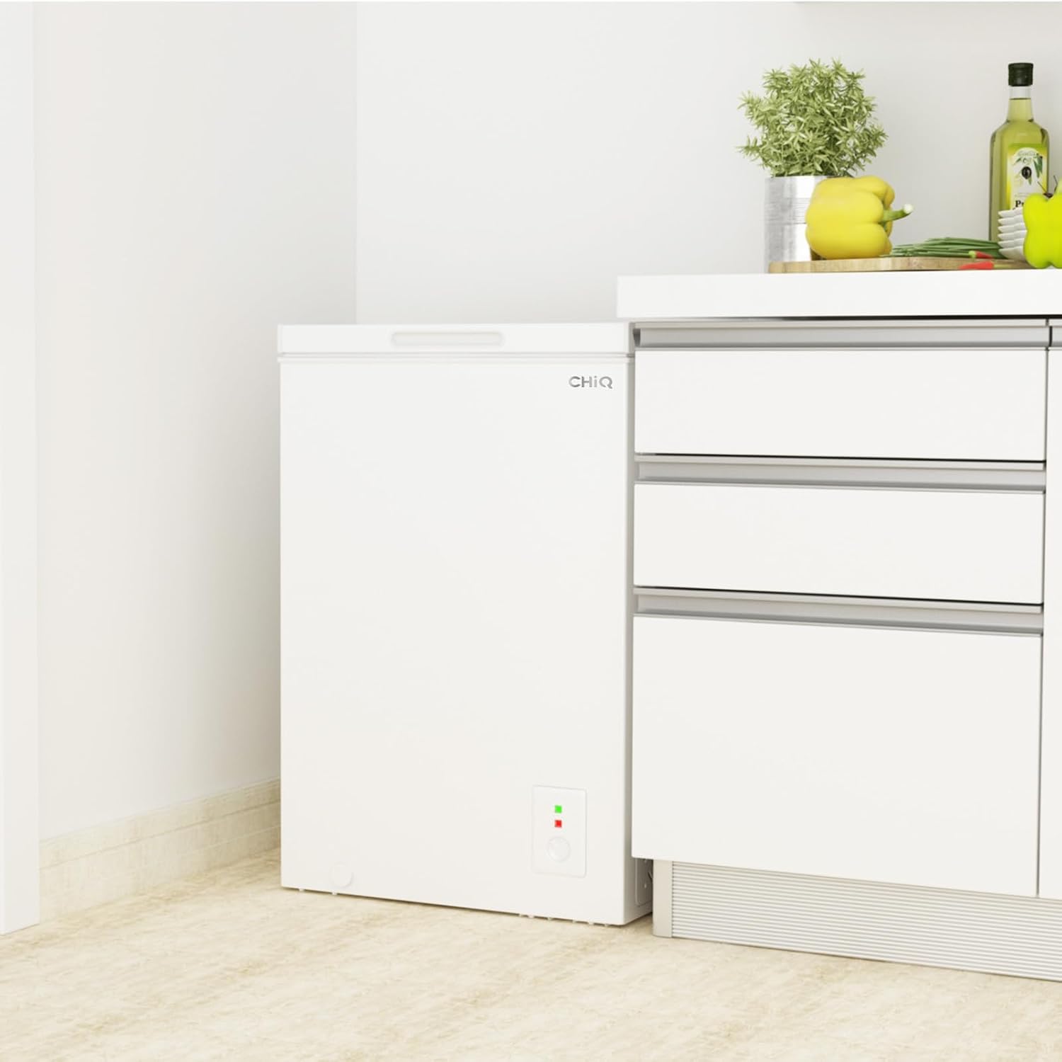 CHiQ FCF98DEU Chest Freezer 99L 4 Star White